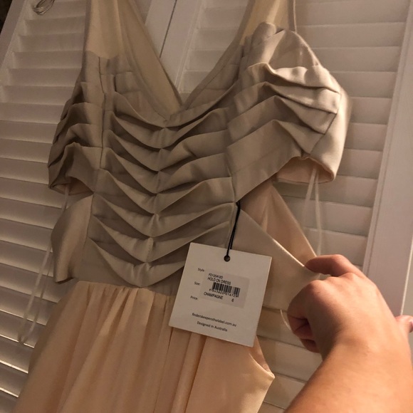 Revolve Dress - Picture 3 of 4